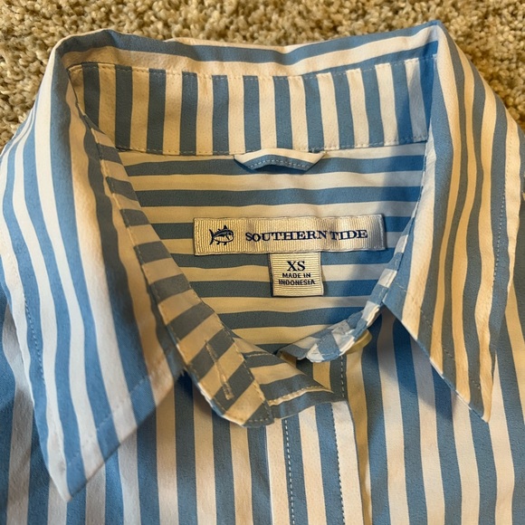 Southern Tide Blue and White Striped Button Down Shirt in XS - Picture 3 of 4